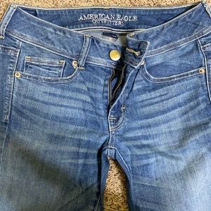 AE Kick Boot Jean - Size: 6
